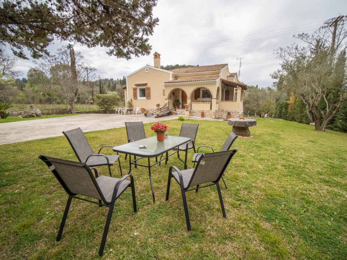 Villa Haris Gazatika Exterior photo