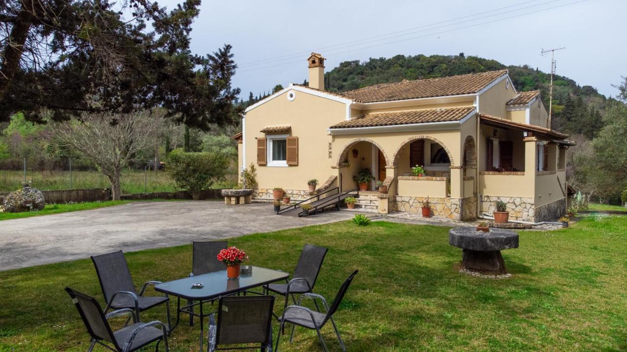 Villa Haris Gazatika Exterior photo